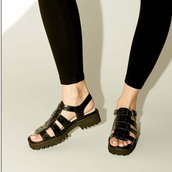 INTENTIONALLY BLANK Haddie Black Chunky Sandals Embossed Crocodile 🐊Leather Sz 9 - Picture 1 of 12